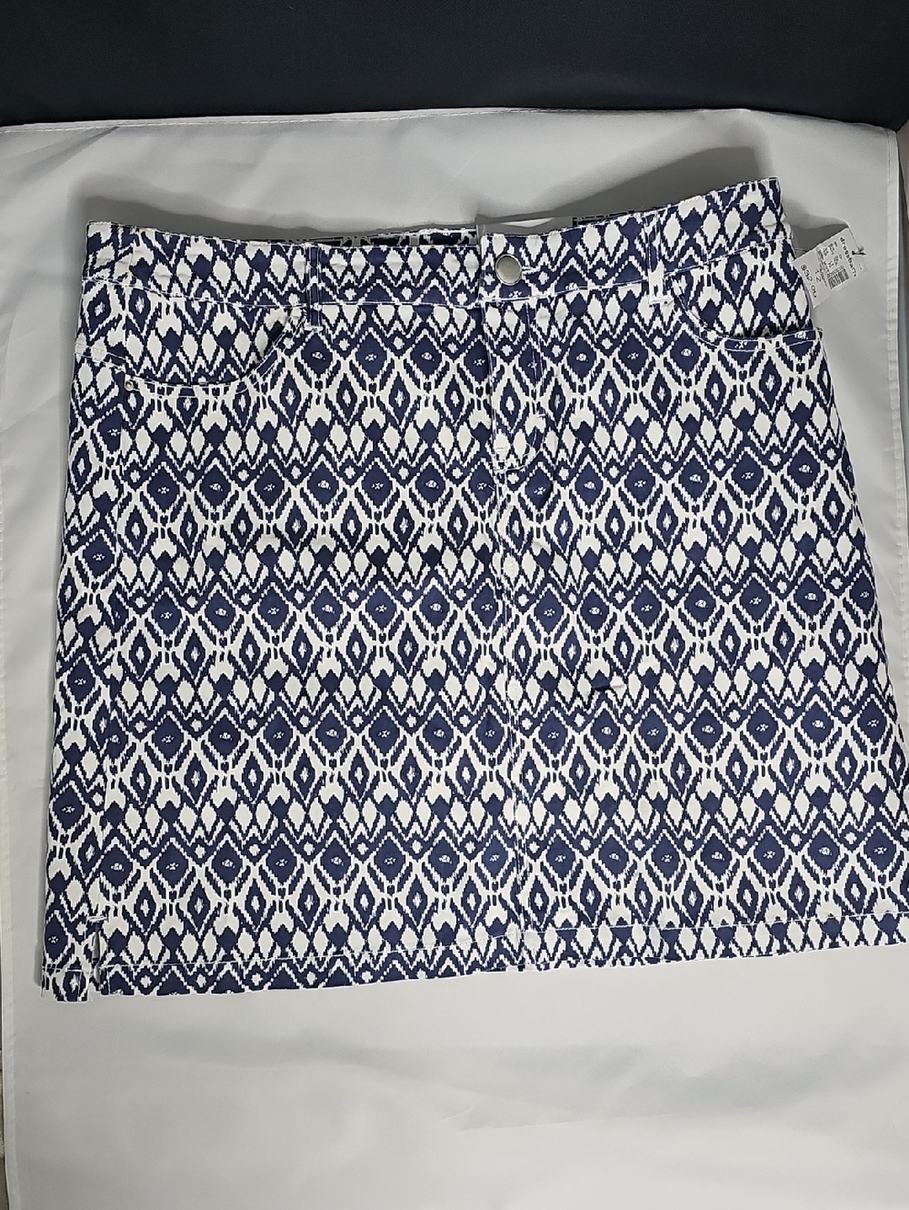 Women's Blue and White Patterned A-Line Skort